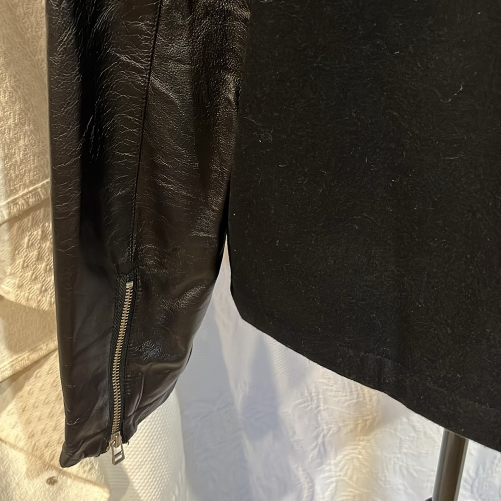 LRG jacket with leather sleeves, size medium - Picture 9 of 15